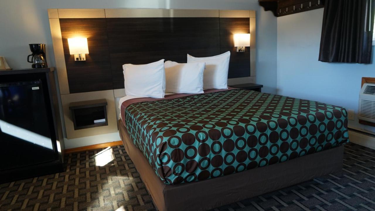 Budget Host Inn Fridley ภายนอก รูปภาพ