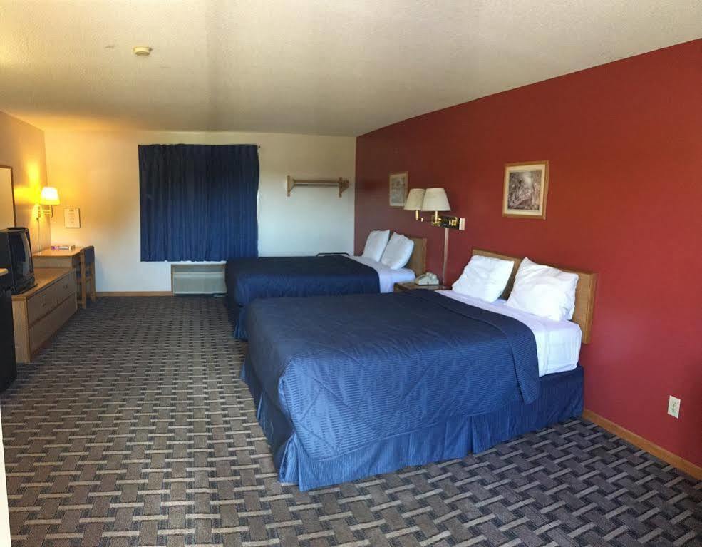 Budget Host Inn Fridley ภายนอก รูปภาพ